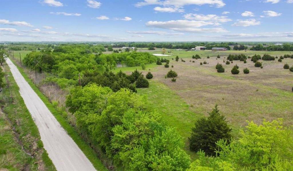 7143 County Road 1050, Celeste, TX 75423