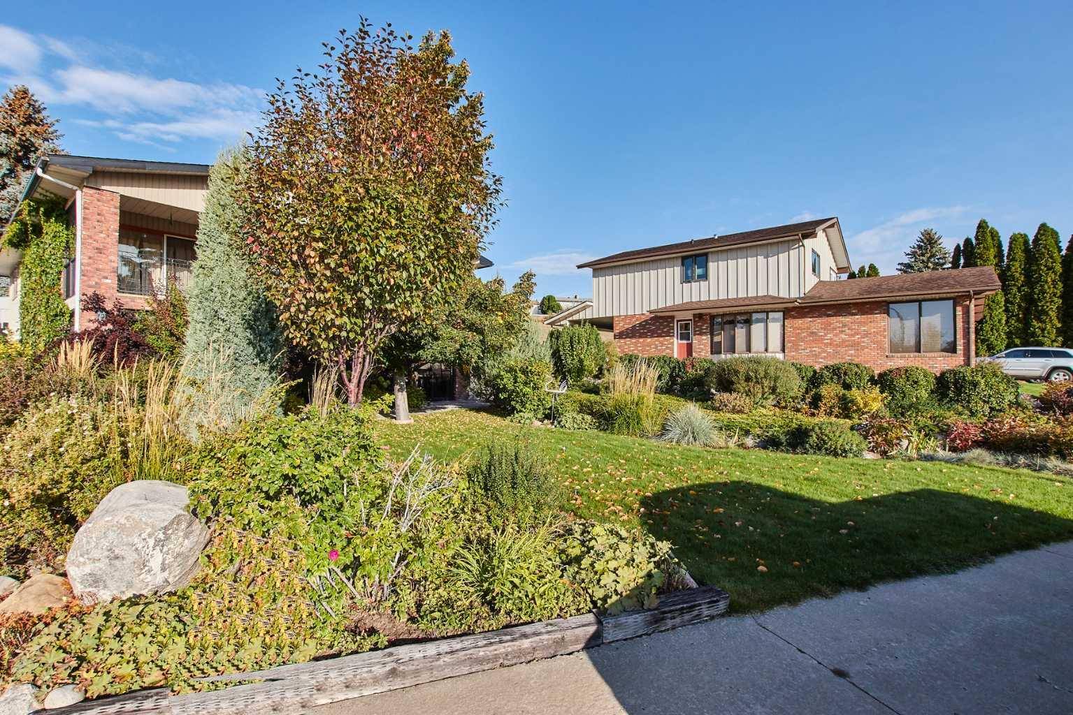 Medicine Hat, AB T1C 1N9,1212 Parkview DR NE