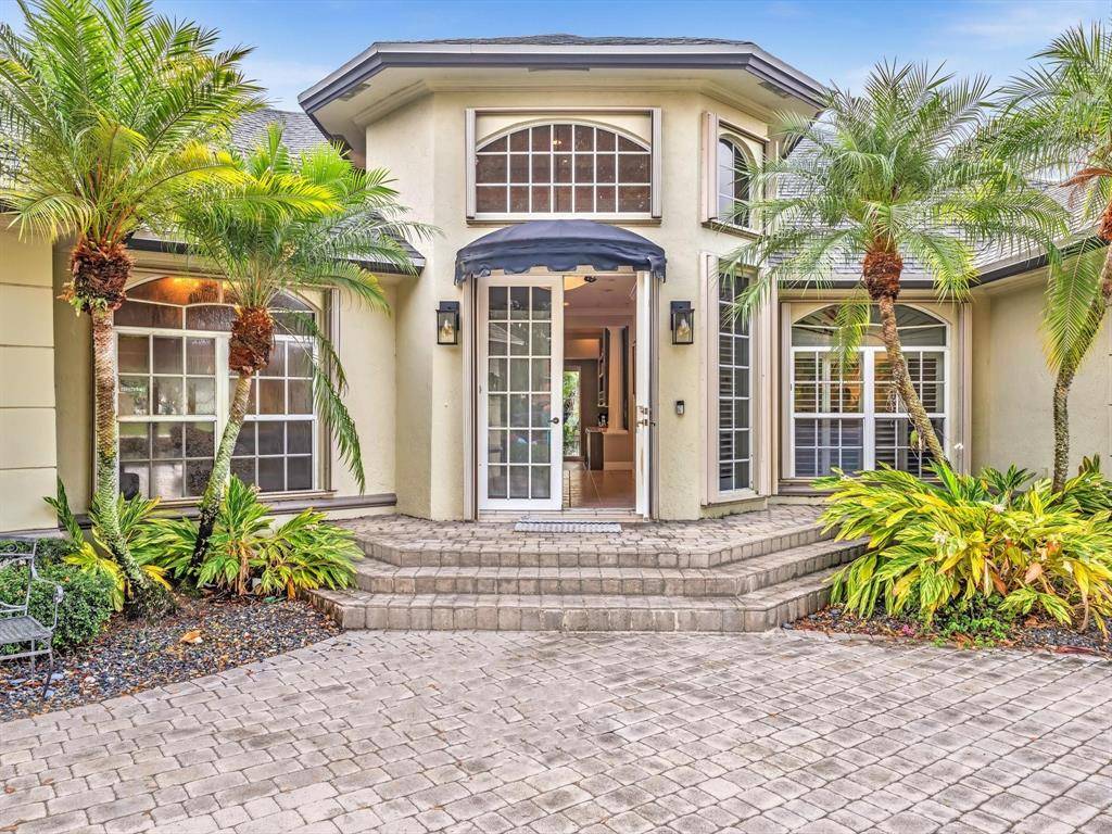 Plantation, FL 33324,8941 SW 8th St
