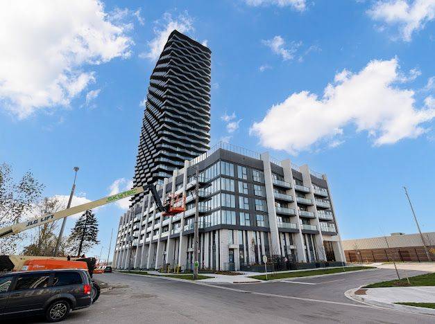 36 Zorra ST #3101, Toronto W08, ON M8Z 0G5