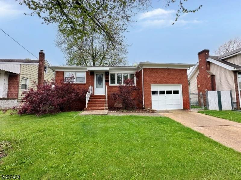 Roselle Boro, NJ 07203,424 Martin St