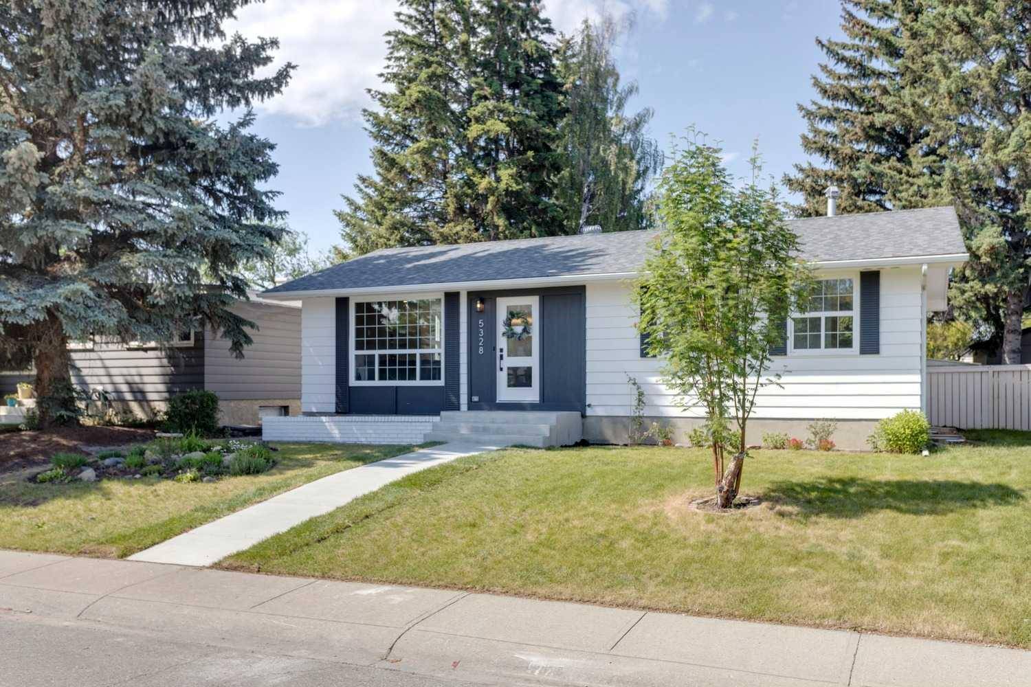 Calgary, AB T3E 5Y5,5328 La Salle CRES Southwest