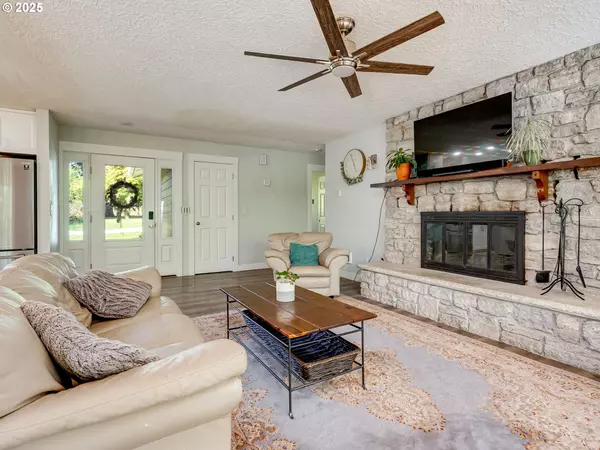Camas, WA 98607,23725 NE 16TH ST