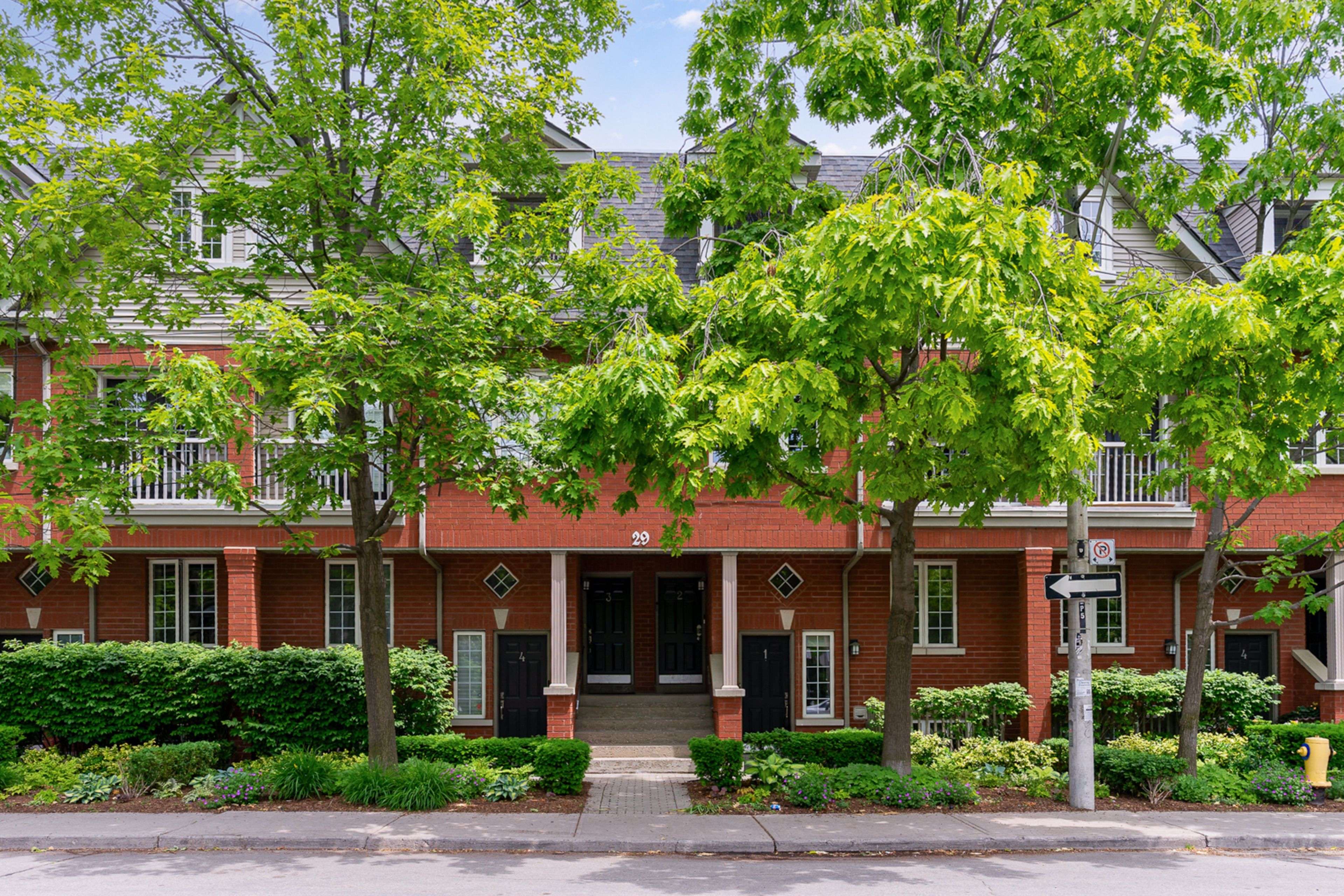 29 Massey ST #1, Toronto C01, ON M6J 3W4