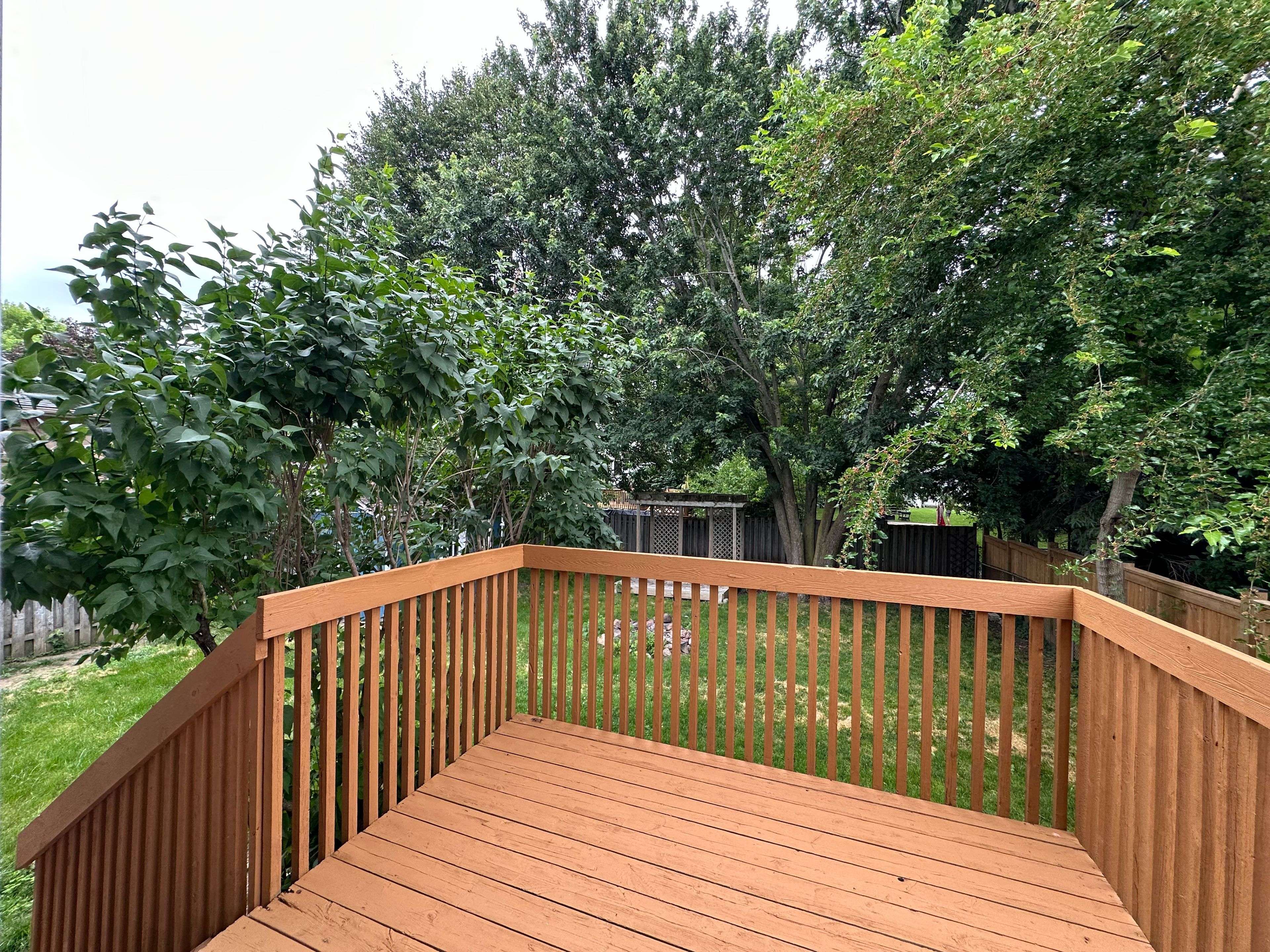 Georgina, ON L4P 3N1,43 Campion CT