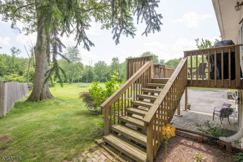 Hopewell Twp., NJ 08525,16 Featherbed Ln