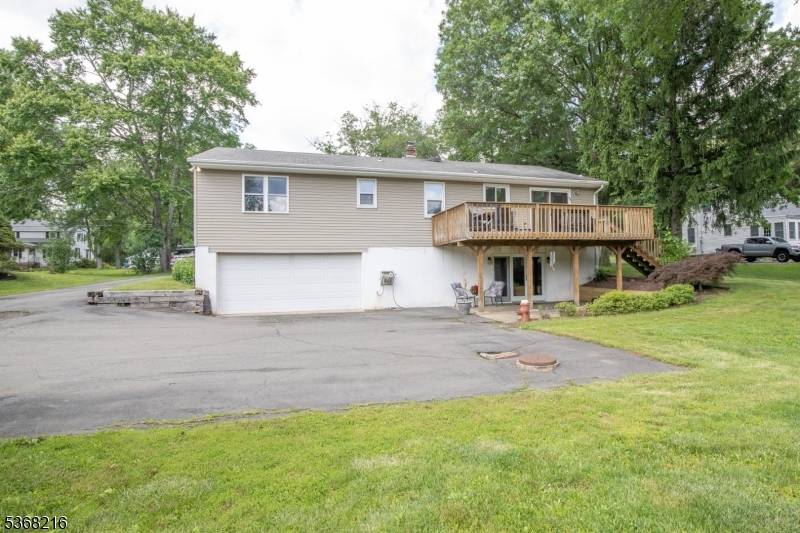 Hopewell Twp., NJ 08525,16 Featherbed Ln