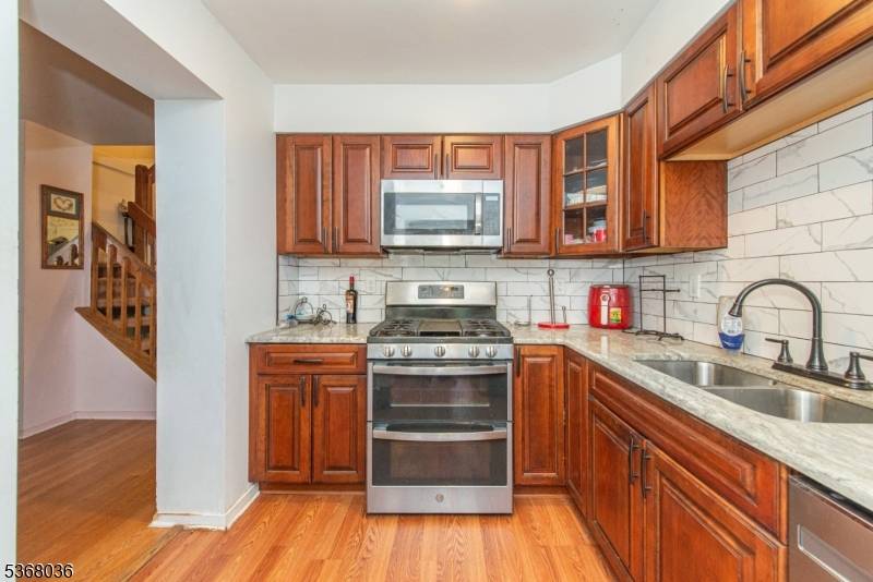Hackettstown Town, NJ 07840,522 W Valley View Ave