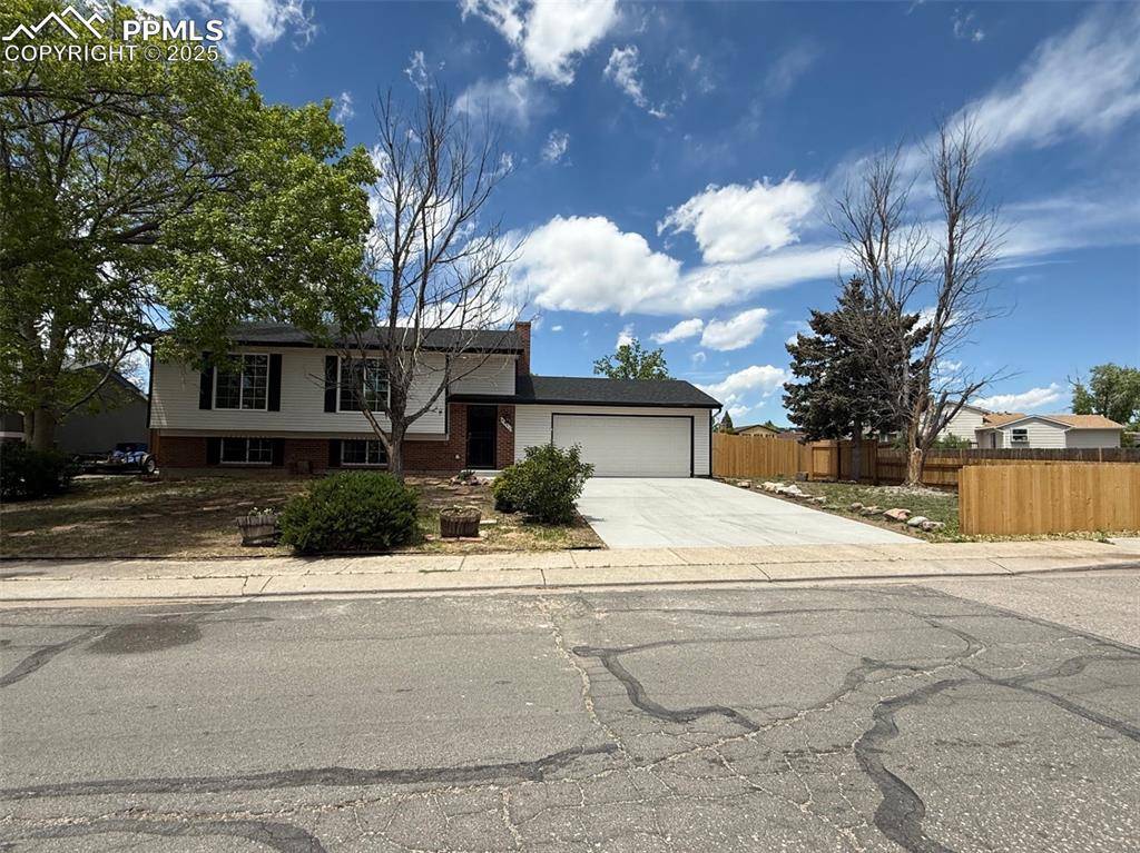 4770 Newton DR, Colorado Springs, CO 80916