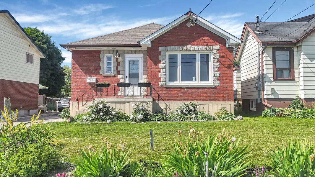 1428 Simcoe ST S, Oshawa, ON L1H 4M4