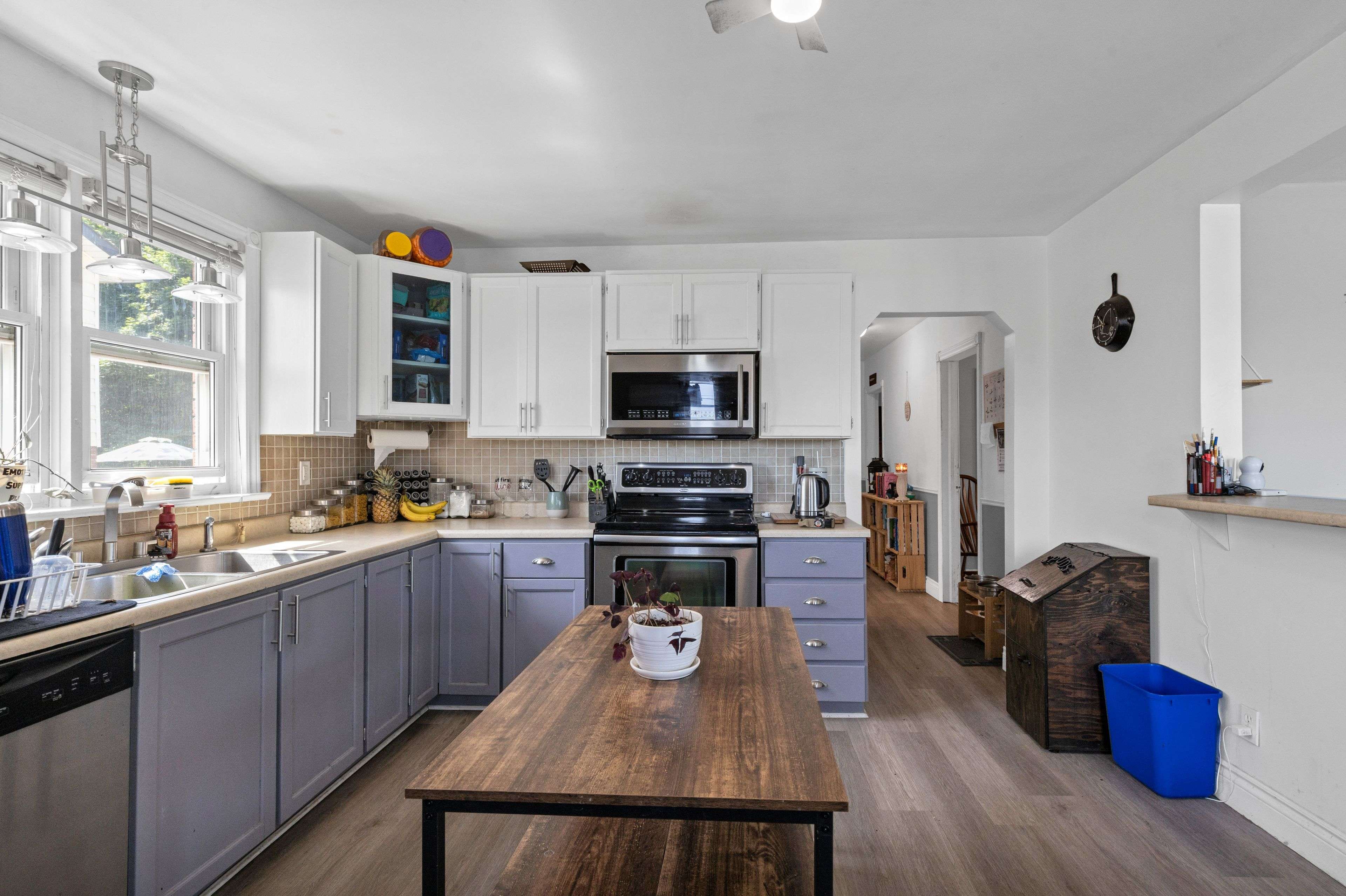 Oshawa, ON L1H 4M4,1428 Simcoe ST S