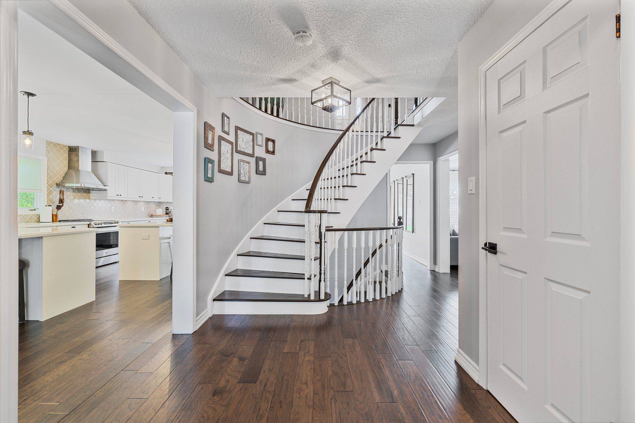 Bradford West Gwillimbury, ON L3Z 2K2,229 Miller Park AVE