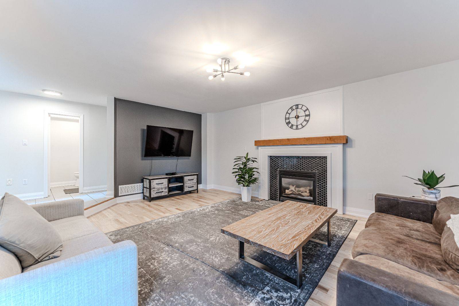 Barrie, ON L4N 9S8,66 Raquel ST