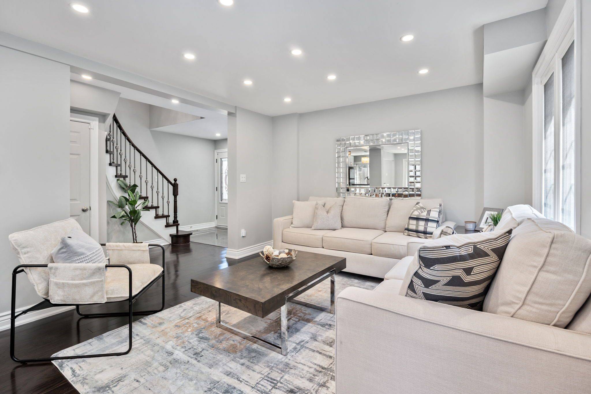 3347 Mc Master RD, Mississauga, ON L5L 5H8