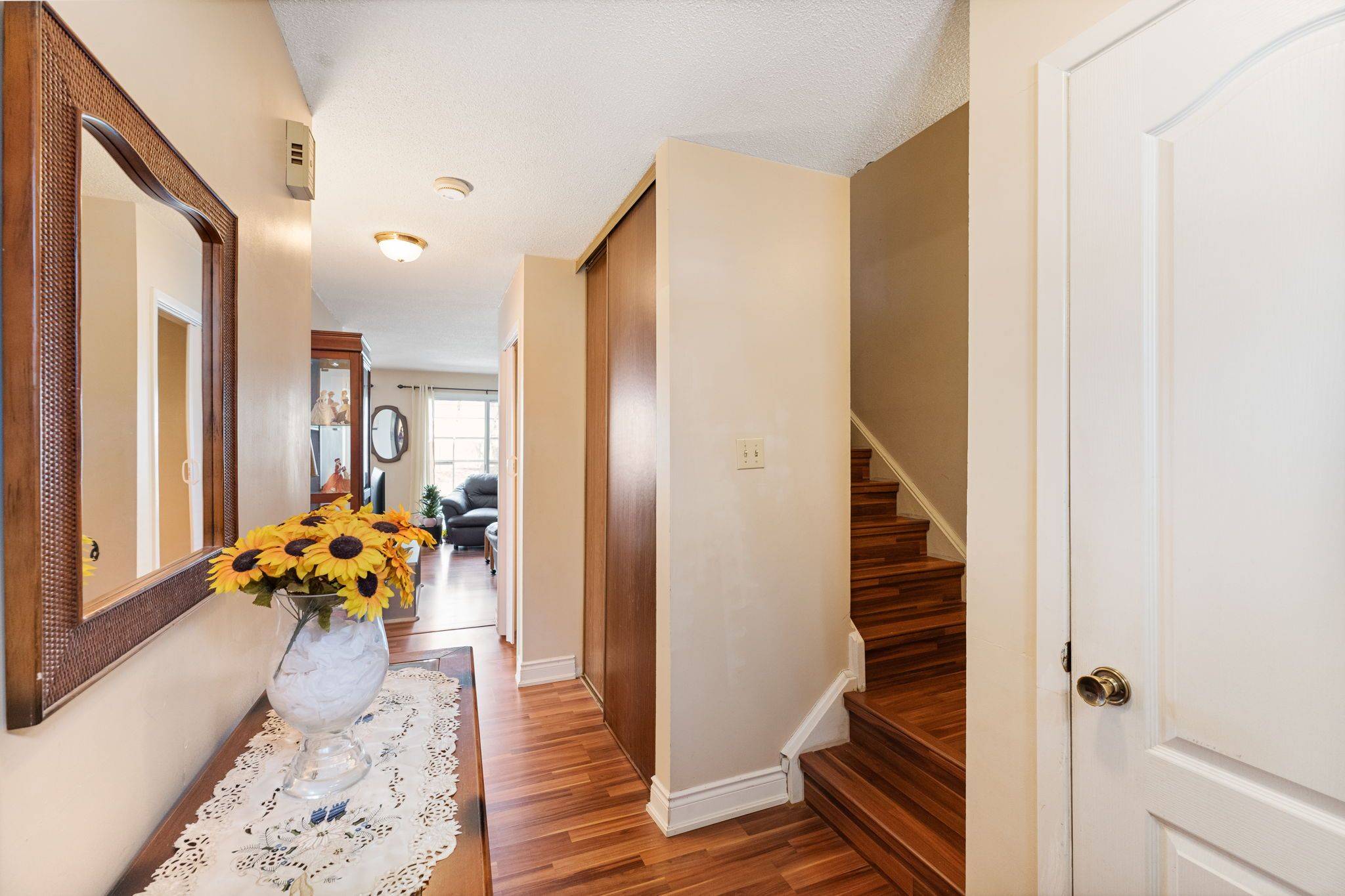 Mississauga, ON L5N 2H9,2722 Andorra CIR