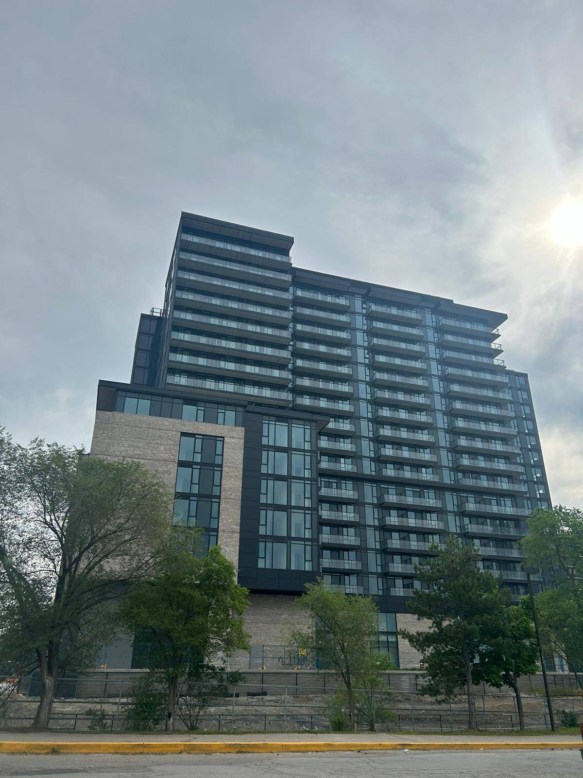 86 Dundas ST E #1307, Mississauga, ON L5A 1W4