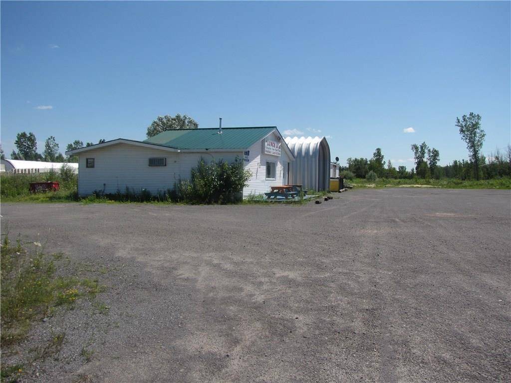 Orleans - Cumberland And Area, ON K4B 1T8,140 INDCUM RD