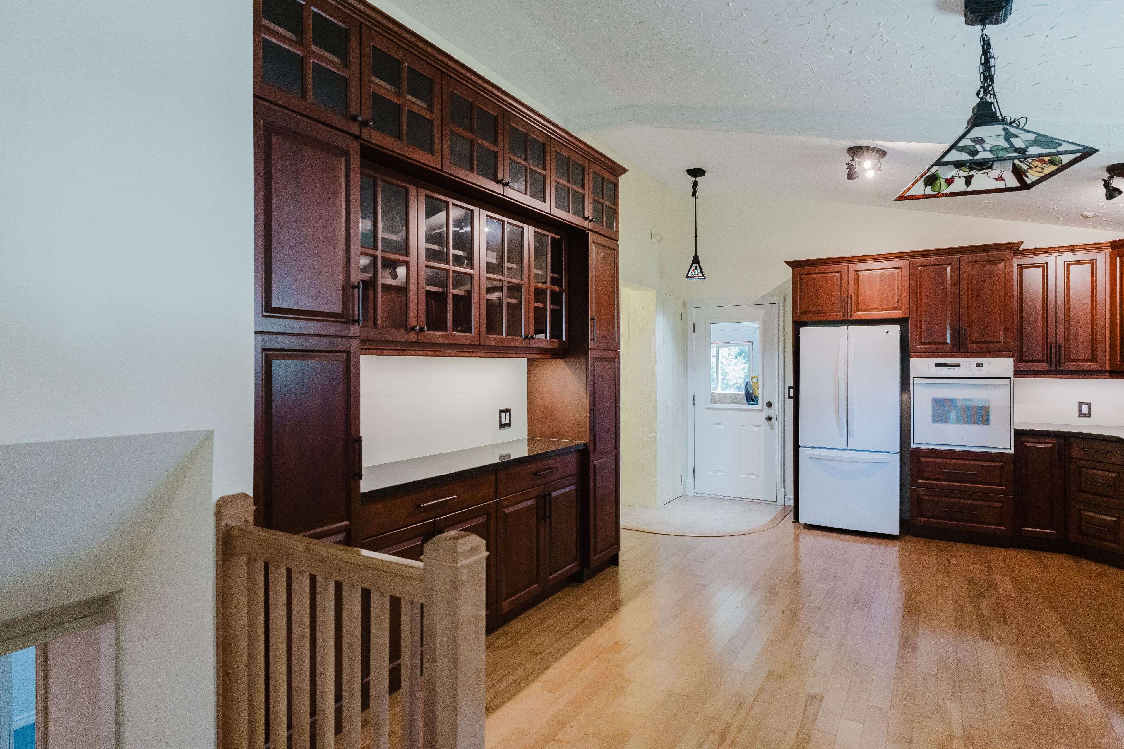 Owen Sound, ON N4K 2T7,345 6th AVE E