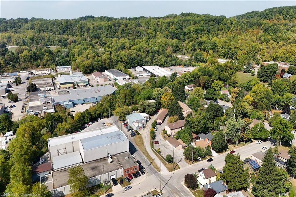 Hamilton, ON L9H 2J2,347 Hatt ST W