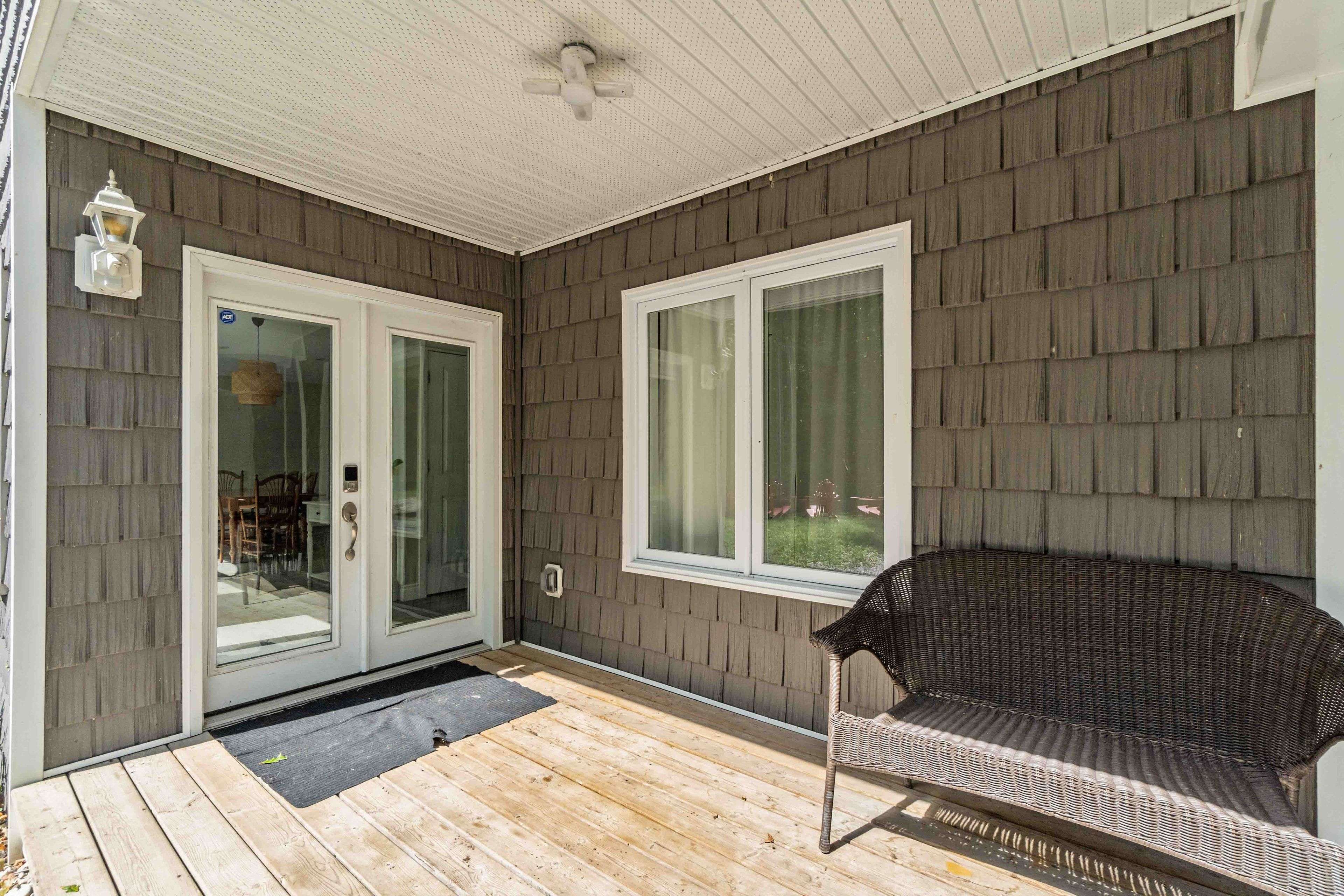 Plympton-wyoming, ON N0N 1J6,4606 Lakeside ST