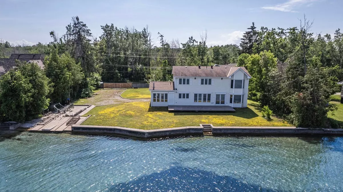 Innisfil, ON L9S 3V3,2653 Leonard ST