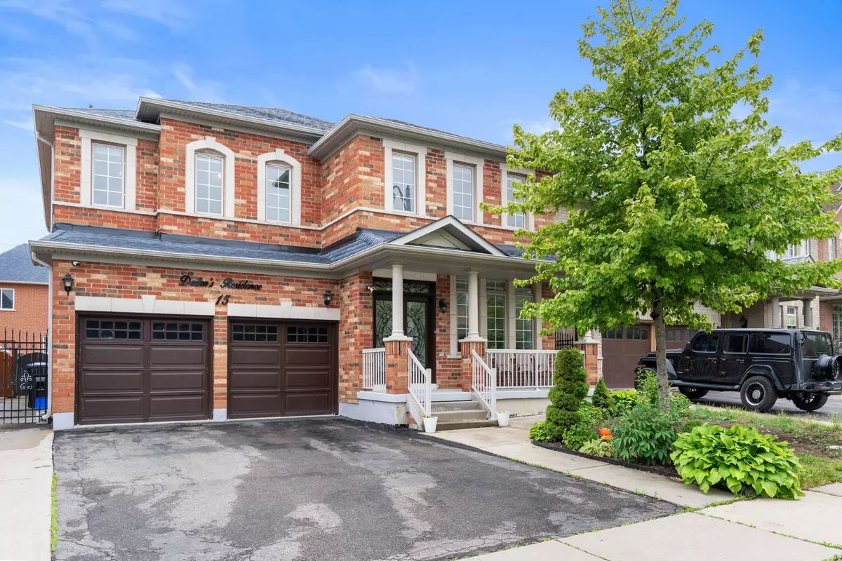 Brampton, ON L6R 3M6,15 Eagle Plains DR