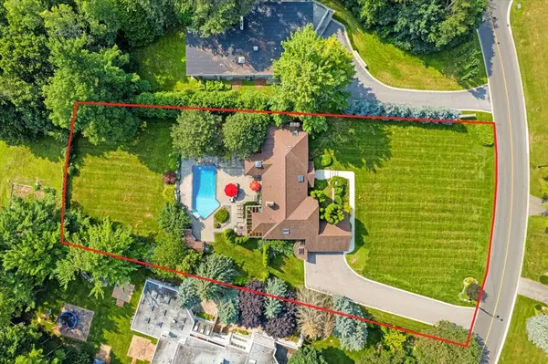 Vaughan, ON L6A 1G2,391 Woodland Acres CRES
