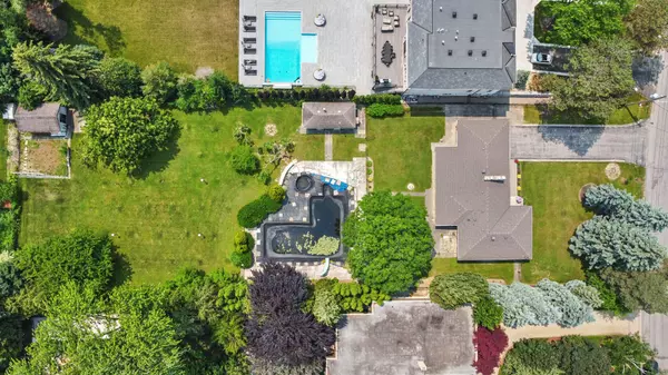 Toronto W09, ON M9P 1R4,9 Westmount Park RD