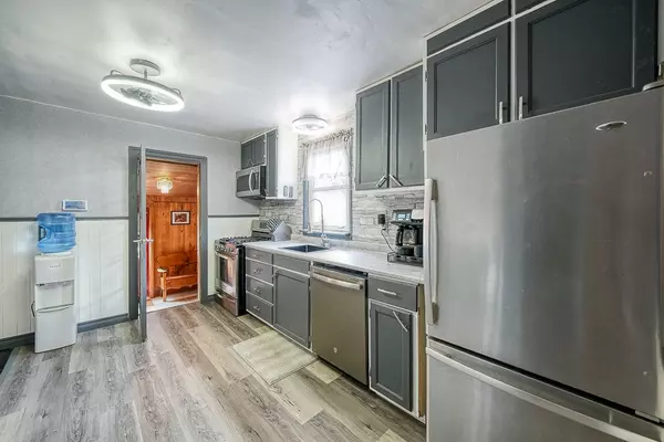 Woodstock, ON N4S 3Y8,77 Teeple ST