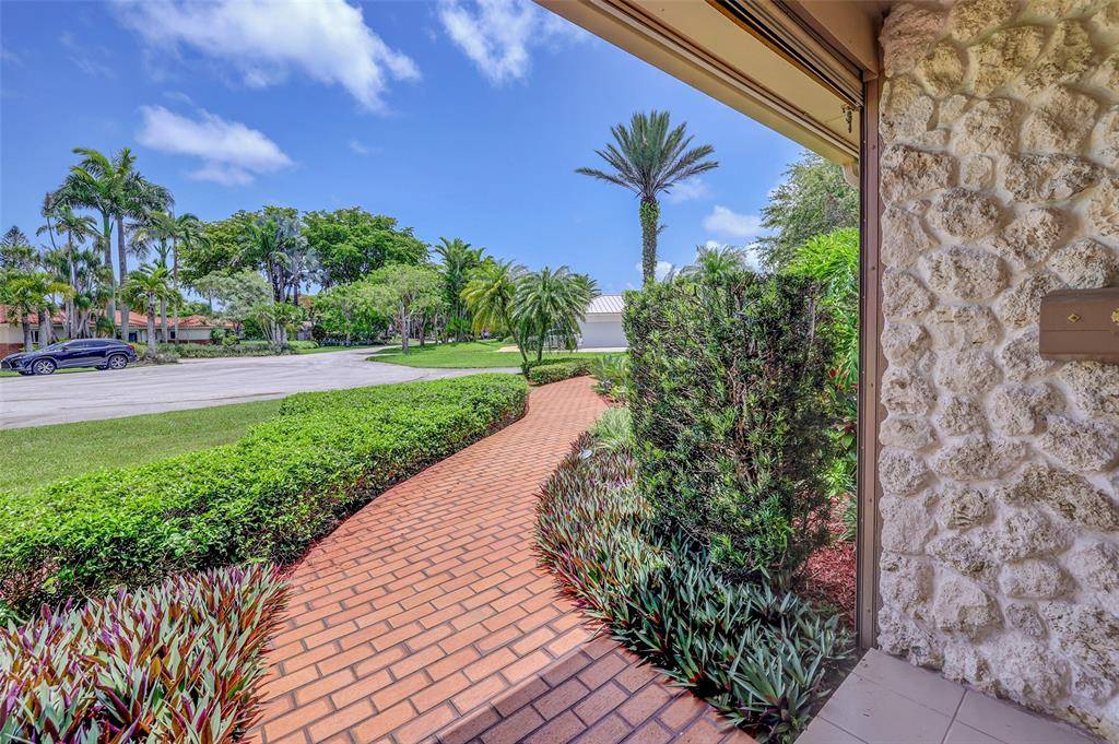 Pinecrest, FL 33156,[StreetName,UnitNumber,StreetNumber,StreetDirPrefix]