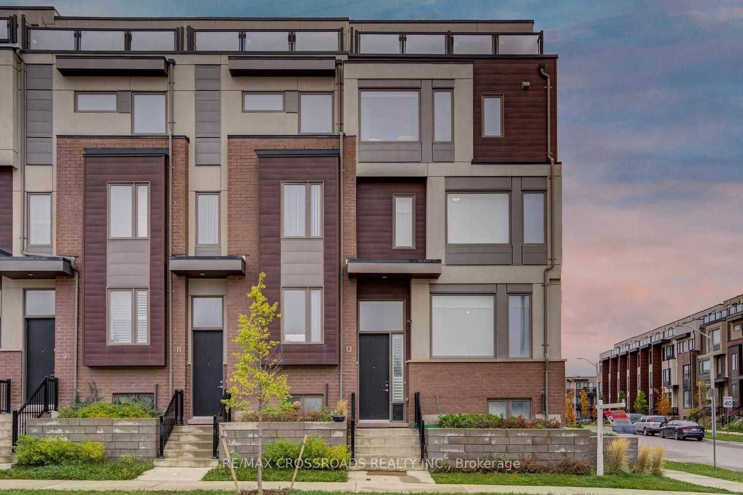 13 Locust Lodge GDNS, Toronto W05, ON M3K 0B2