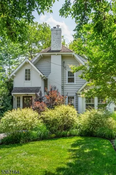 60 Southern Slope Dr, Millburn Twp., NJ 07041