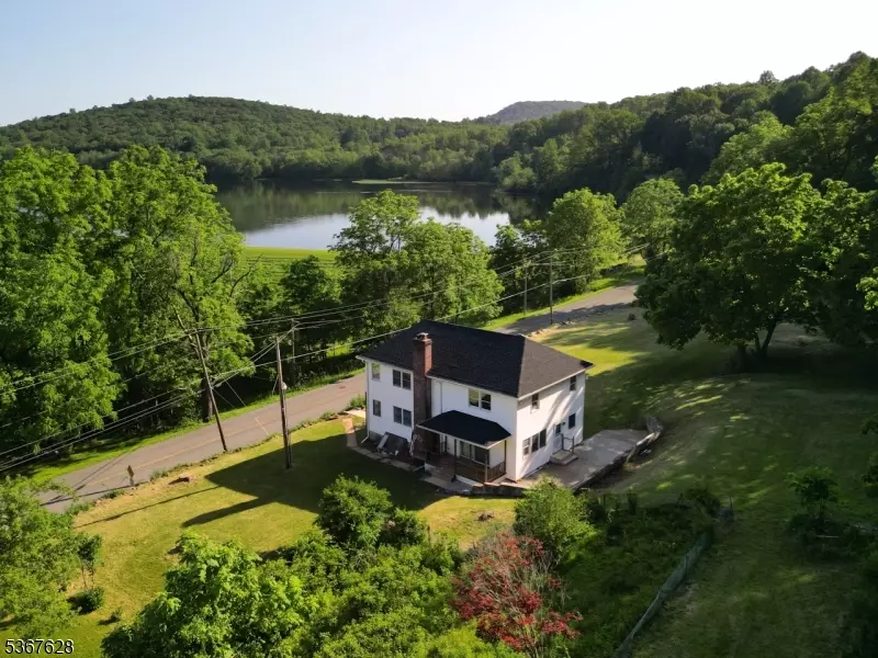 150 Buckley Ave, Oxford Twp., NJ 07863