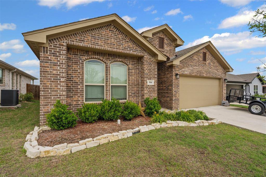 504 Adams Court, Weatherford, TX 76085