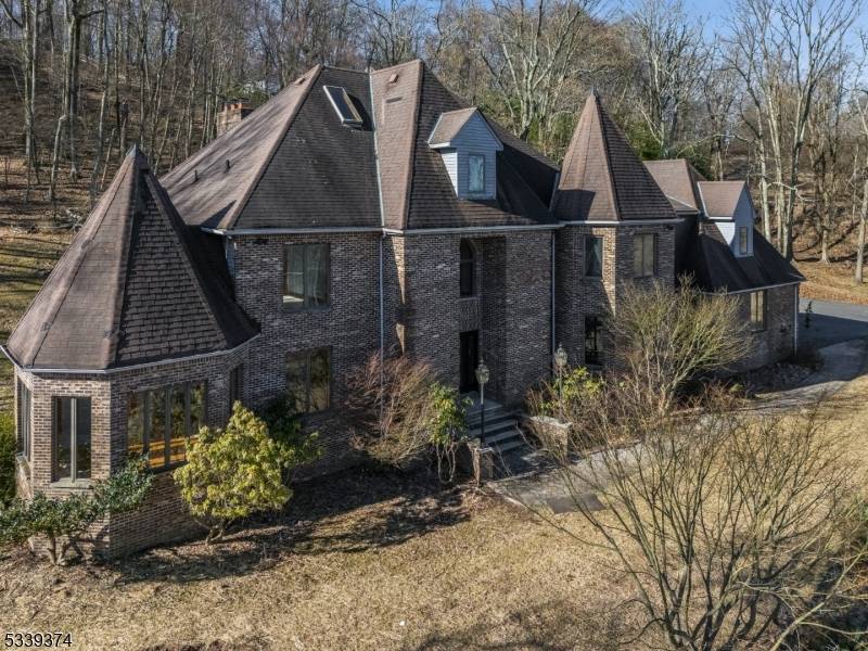 6 Spring Hill Rd, Franklin Twp., NJ 08801