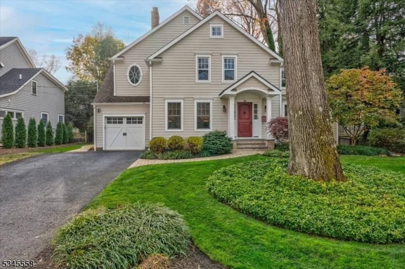 Chatham Twp., NJ 07928,21 Yarmouth Rd