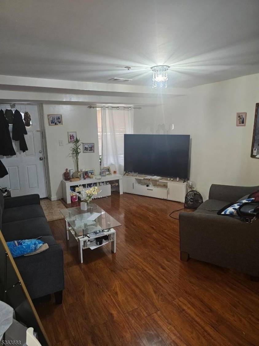 Newark City, NJ 07103,408-410 S 19Th St