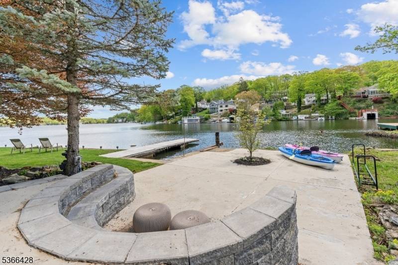 Hopatcong Boro, NJ 07821,229A Squaw Trl