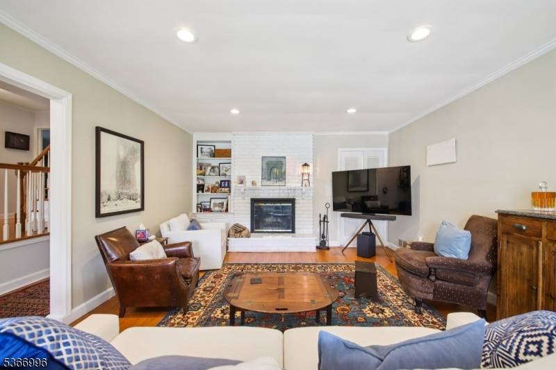 Millburn Twp., NJ 07078,19 Claremont Dr