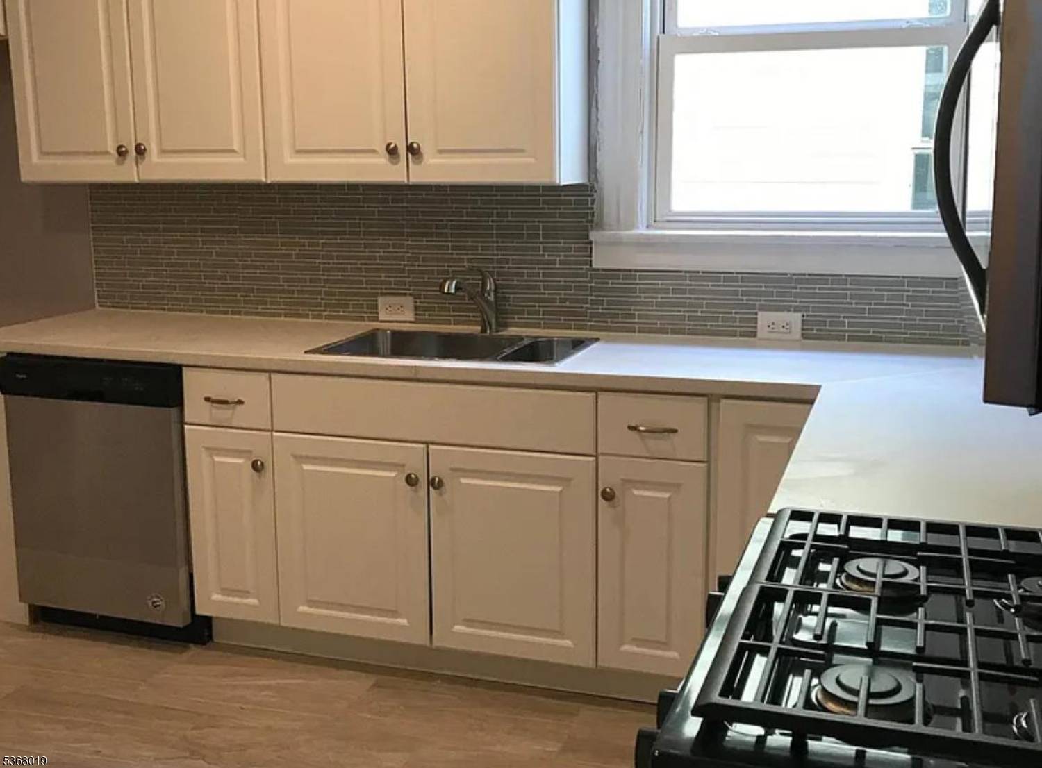 Newark City, NJ 07107,81 2Nd St