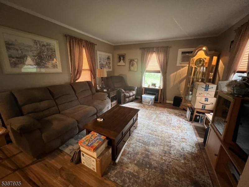Ogdensburg Boro, NJ 07439,21 Edison Ave