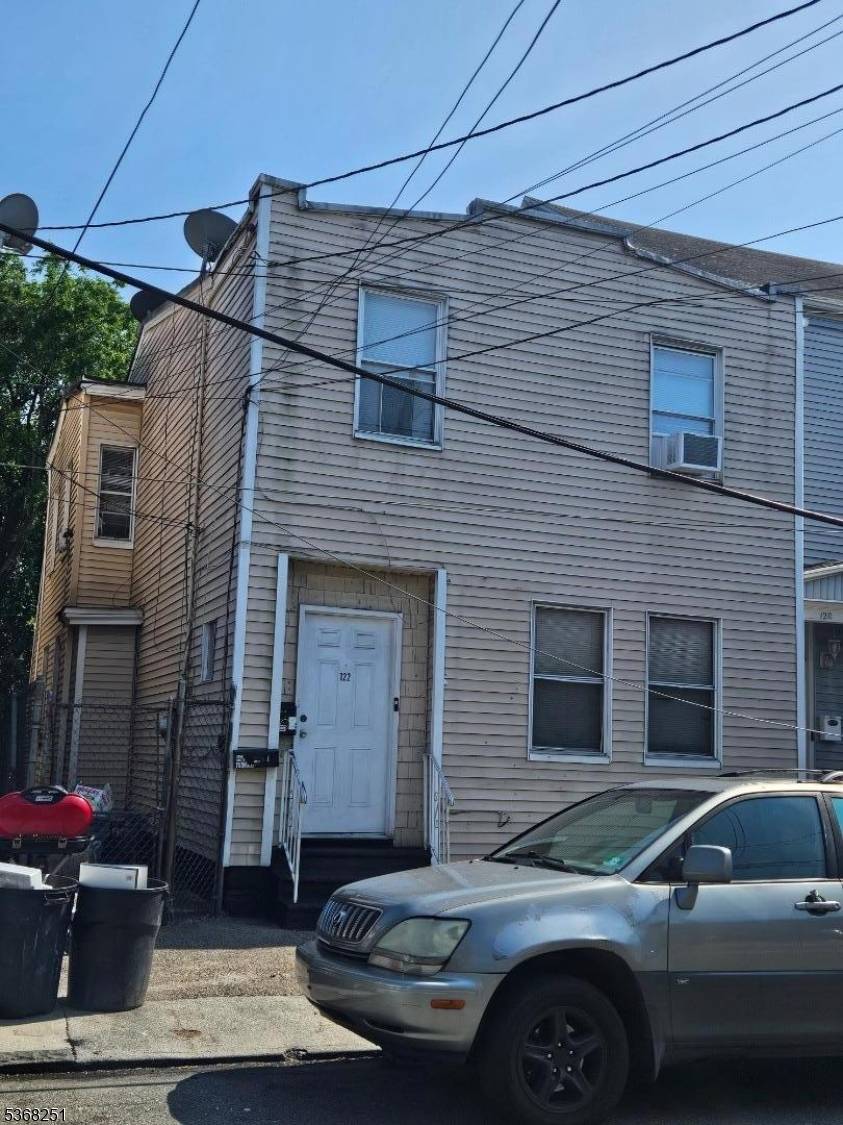 122 Lafayette St, Paterson City, NJ 07501