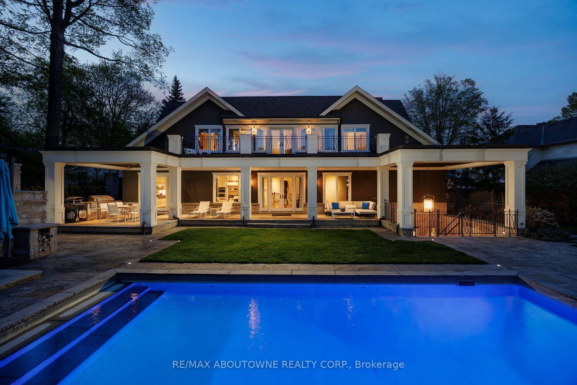 Oakville, ON L6J 4B6,64 Brentwood RD