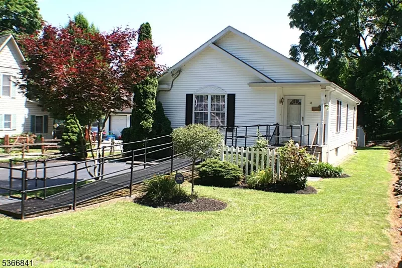 Franklin Boro, NJ 07416,18 Cummins St
