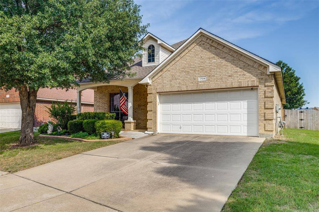 Arlington, TX 76002,1706 Deer Crossing Drive