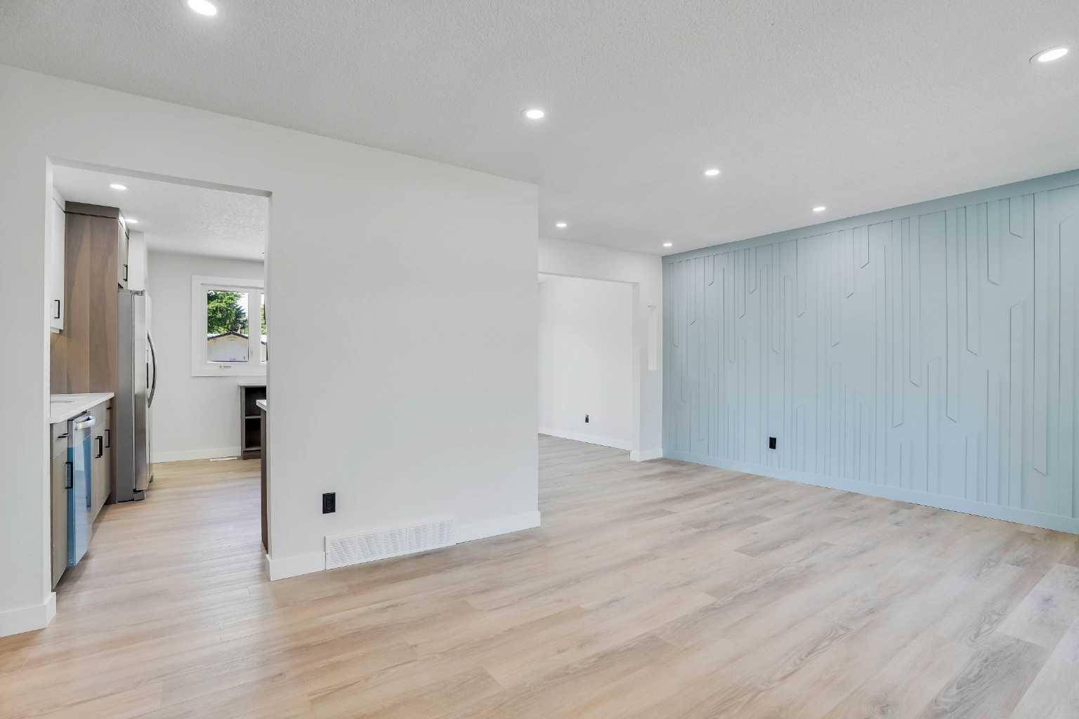 Calgary, AB T2J 3G1,1344 Lake Michigan CRES Southeast