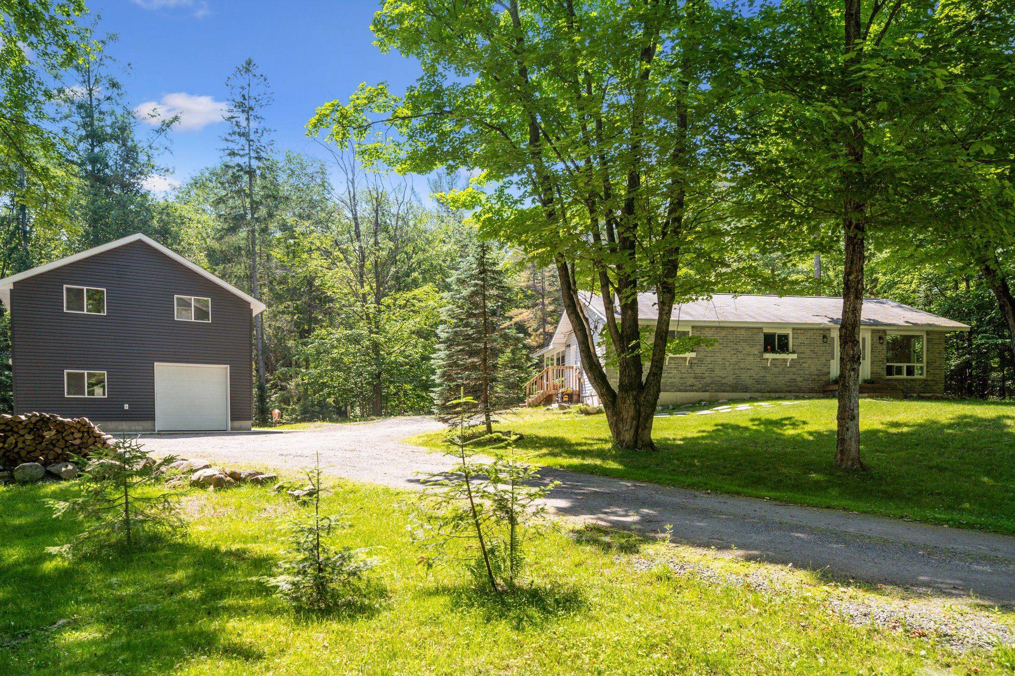 504 South Waseosa Lake RD, Huntsville, ON P1H 2N5