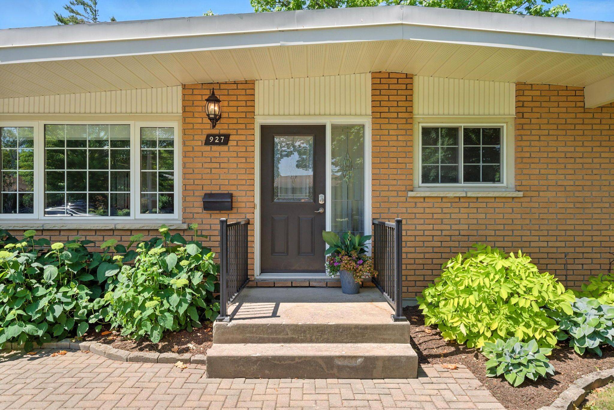 Peterborough North, ON K9H 6H7,927 Northminster AVE