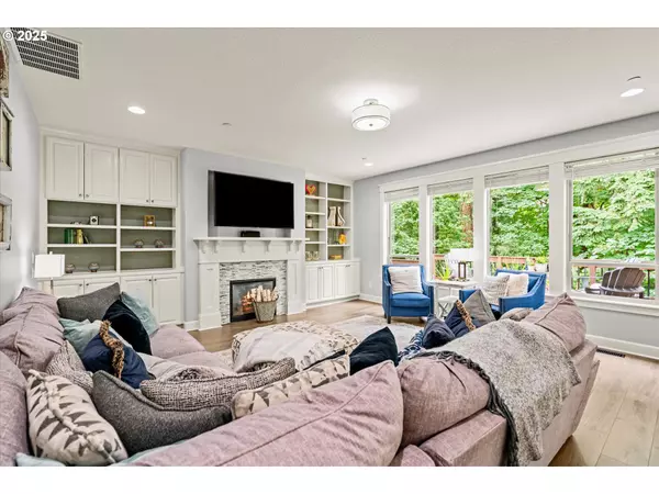 West Linn, OR 97068,2256 ROGUE WAY