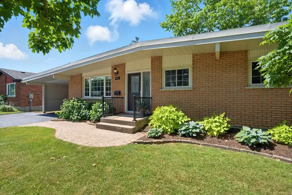 Peterborough North, ON K9H 6H7,927 Northminster AVE